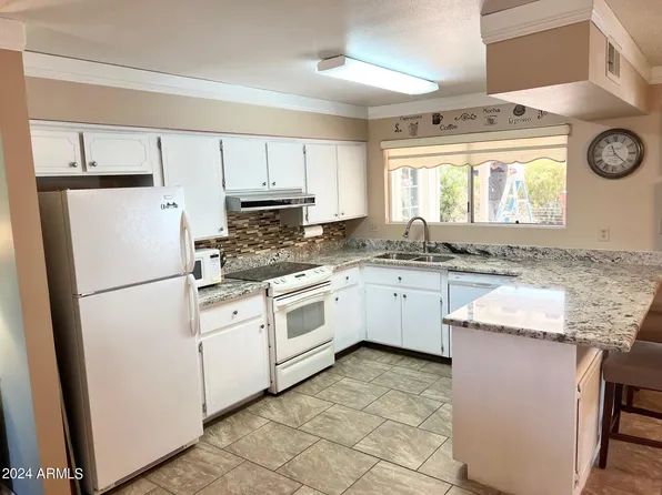 8337 E EMELITA Avenue, Mesa, AZ 85208