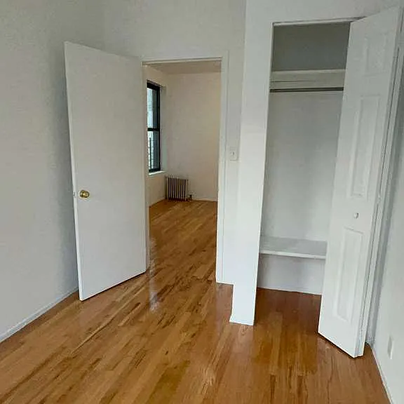 1801 Weeks Ave #3J — Photo 2