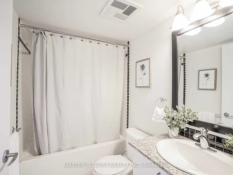 33 Sheppard Ave E #2309 — Photo 5