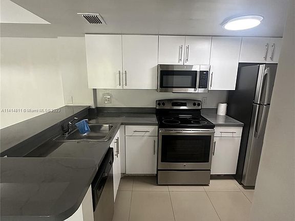 3rd image of 10733 Cleary Blvd APT 205