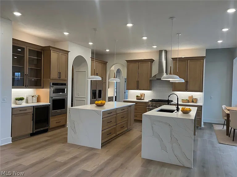 853 Club Dr W — Photo 2