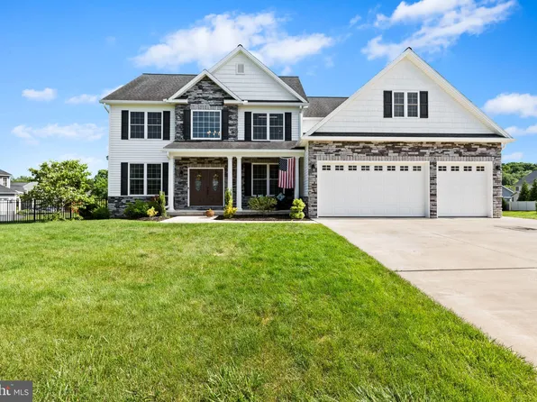 1965 Osprey Cir, Mechanicsburg, PA 17050