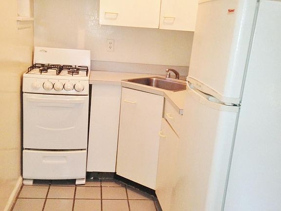 5th image of 138 E 43rd St