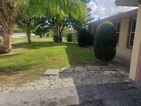 5th image of 4866 Pineaire Ln