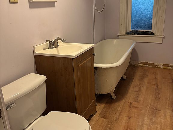 5th image of 18 Winslow St #3