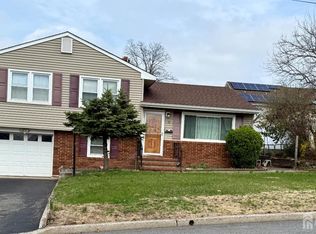 12 Park Ave, Iselin, NJ 08830