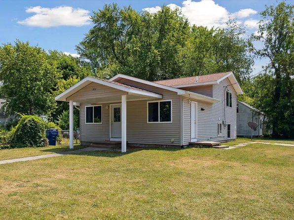 902 Waukonda Ave, Benton Harbor, MI 49022
