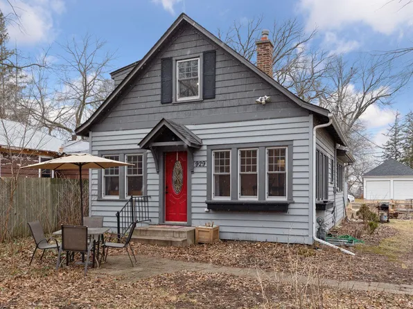 929 Mahtomedi Ave, Saint Paul, MN 55115