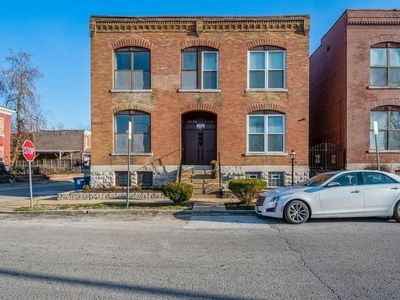 1524 Deer St, Saint Louis, MO, 63113