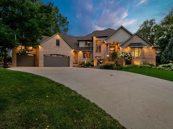 17854 Lanesboro Ct, Lakeville, MN 55044