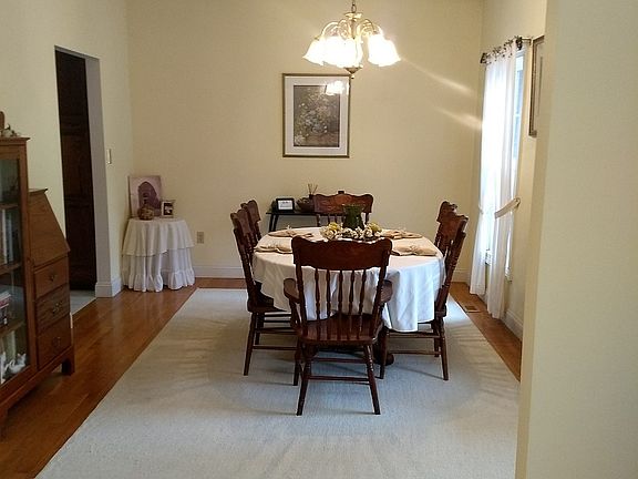 Dining Room or Office space 