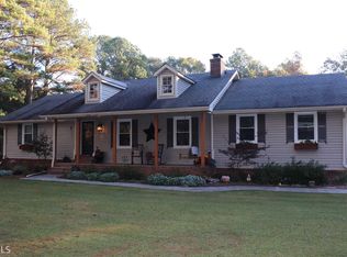 161 Lynn Dr, Fayetteville, GA