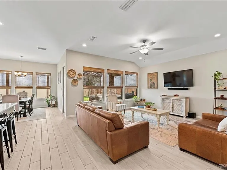 5365 Escondido Pass — Photo 4