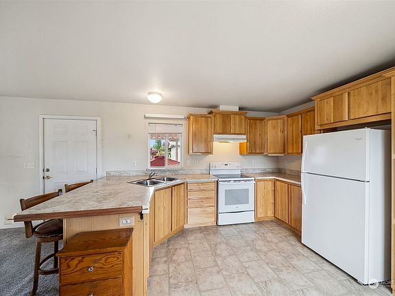 3rd image of 5722 112th Avenue Ct E #39
