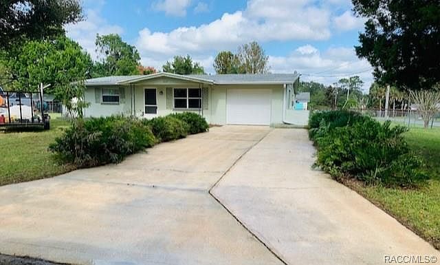 1st image of 9045 W Wisteria Ln