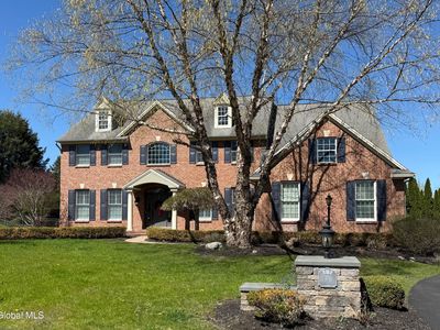 2 Shelbourne Drive, Loudonville, NY, 12211