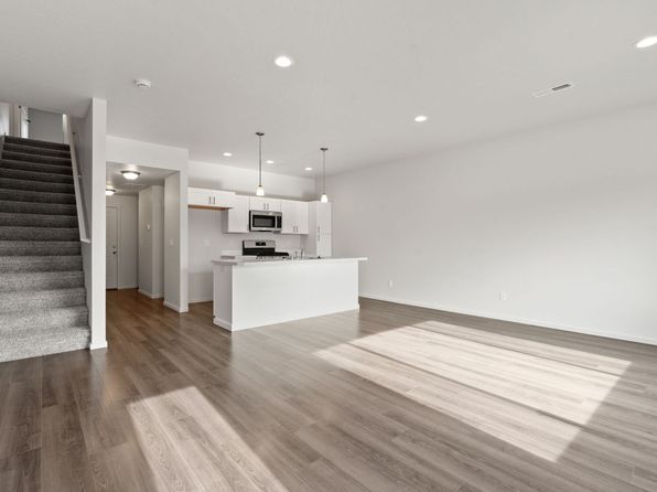 4800-4802 E Fairview Ave