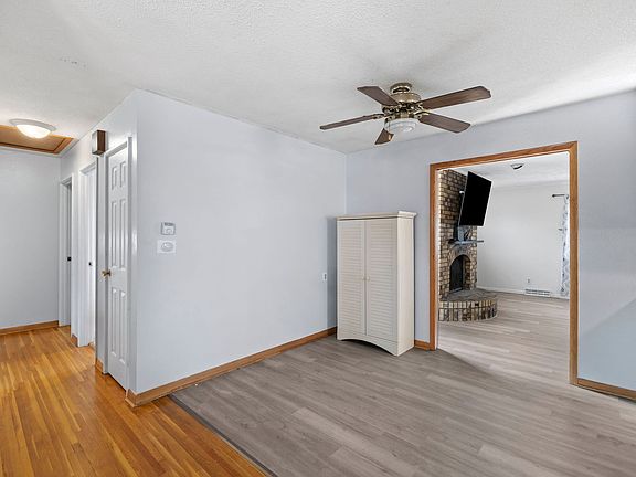 4th image of 2814 Hillside Ct