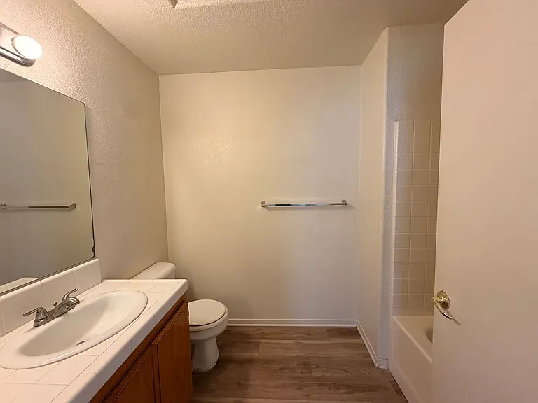 4401 Pebble Creek Dr — Photo 9