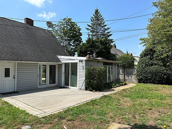 2nd image of 49 Hearth Ln