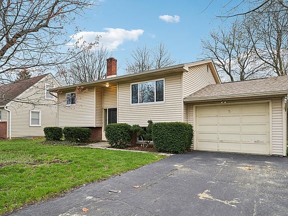 4th image of 2464 Wellesley Dr