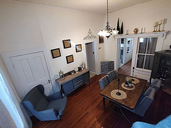 3rd image of 16640 Spring St