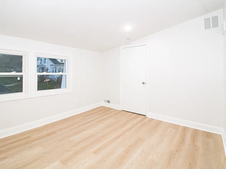 1184 Grovania Ave #2 — Photo 18