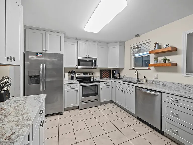 527 Red Oak Rd — Photo 28