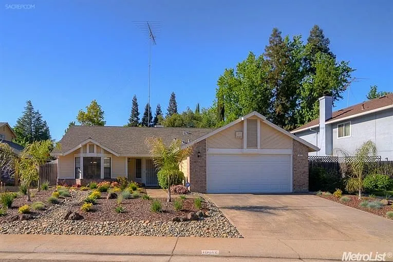 10012 Kingfisher Way photo 1