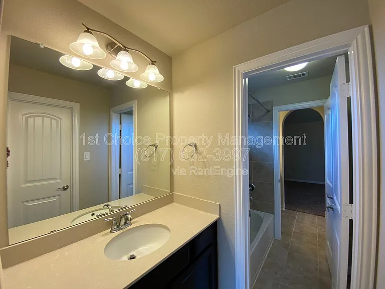 927 Bentley Dr — Photo 26