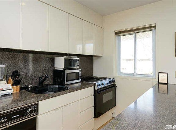 4th image of 1 Toms Point Ln APT 7B