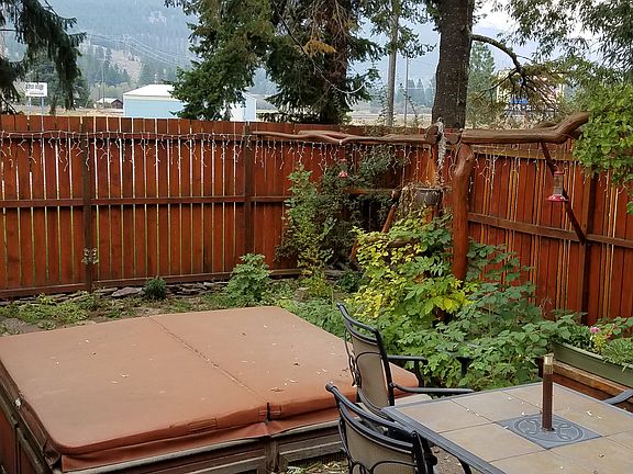 Privacy Fence Back Porch
