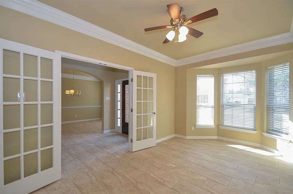 4 bed, 3.5 bath, 3456 sqft, $4,300 — Photo 4