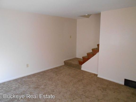 5th image of 114 E Lane Ave APT C