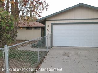 815 W Maple Ave, Tulare, CA 93274