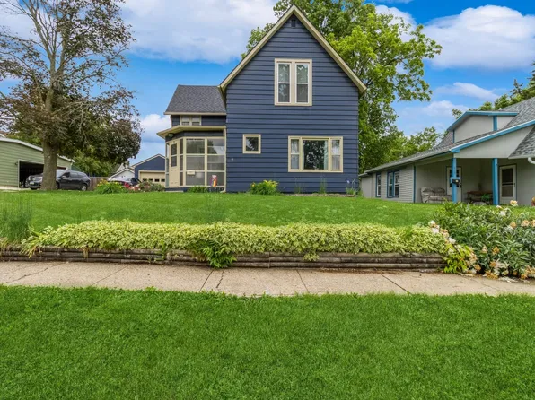 607 N Howard St, Indianola, IA 50125