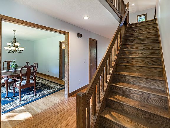 3rd image of 5476 Pepperwood Cir