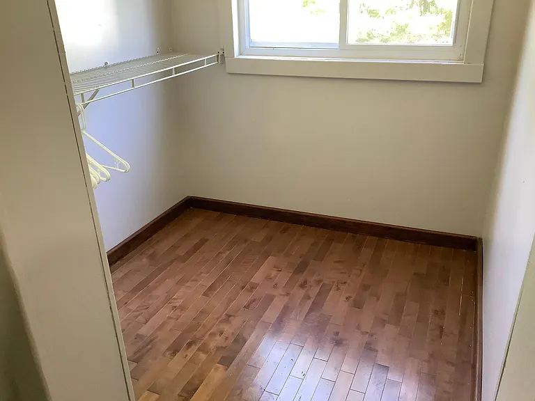 Walk-in closet