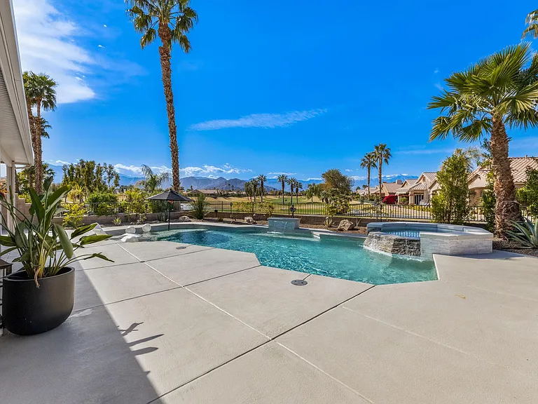45163 Crystal Springs Dr — Photo 55