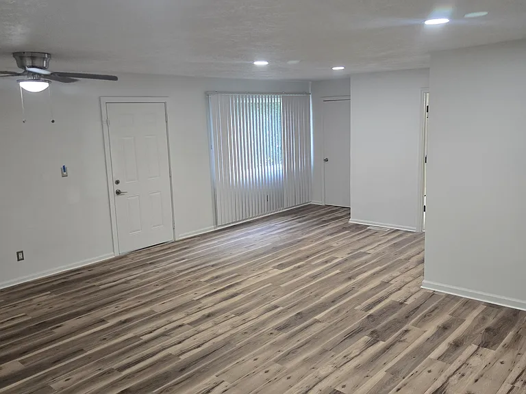 3424 Matilda Ln #13556064 — Photo 11