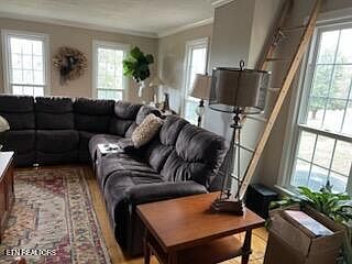 4th image of 2747 Mountain View Rd