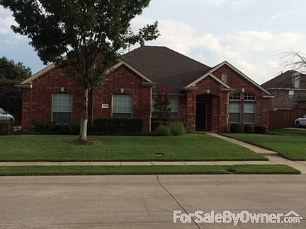 Ranch style with Side Entry Garage