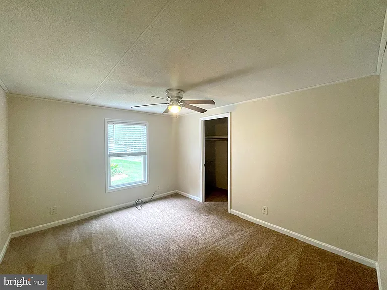 39819 Lady Baltimore Ave — Photo 9