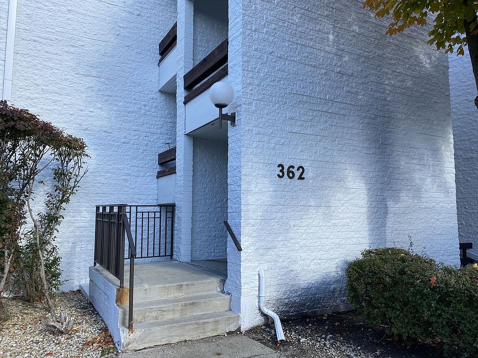 1st image of 362 W Miner St APT 1C