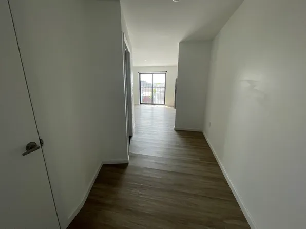 556-557 Market St, Newark, NJ