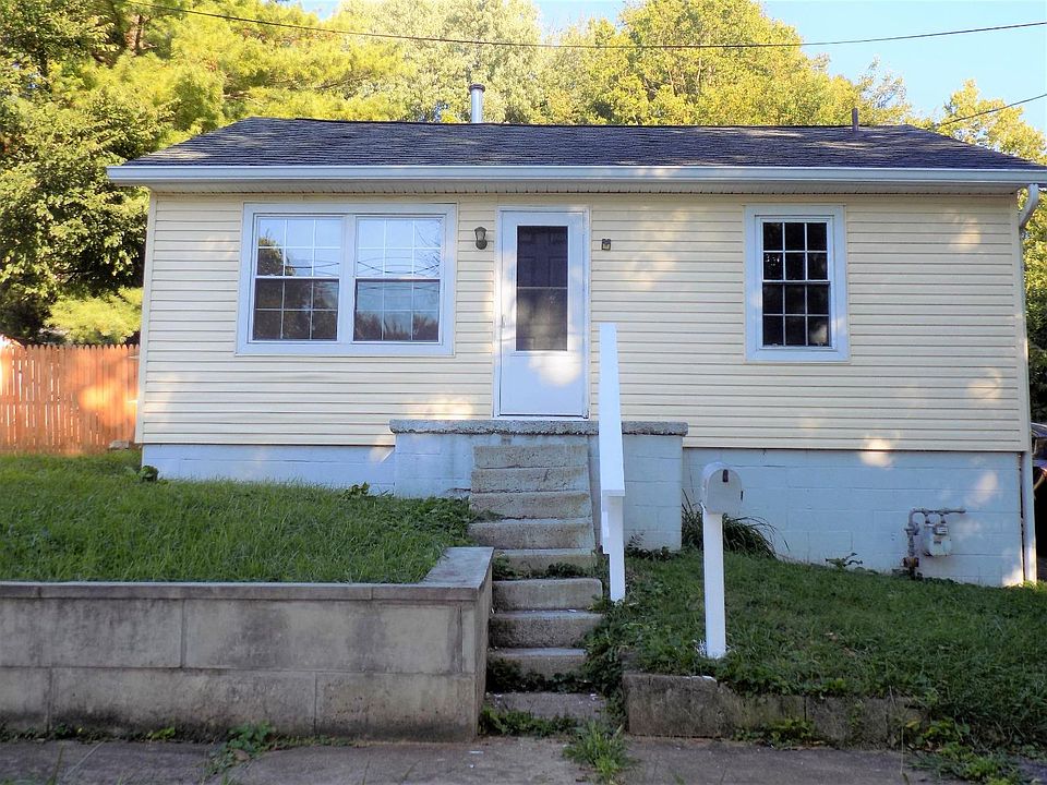 1st image of 498 Valley View Dr