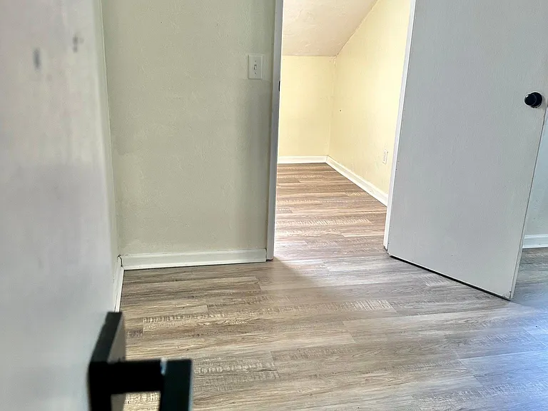 2858 Wonderwood Ln — Photo 6