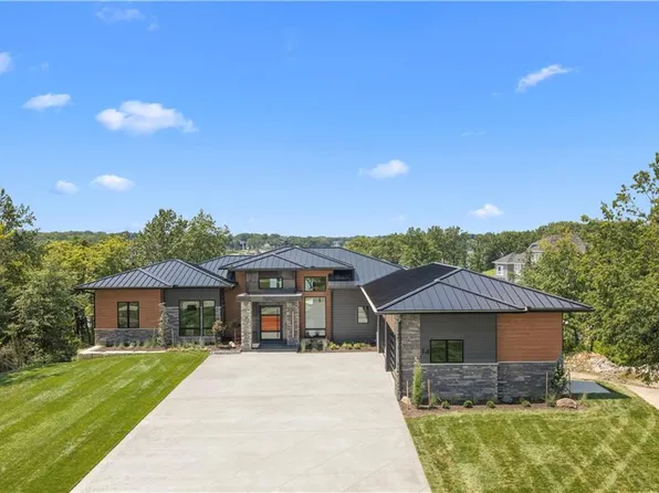 14 Tomahawk Cir, Greenwood, MO 64034