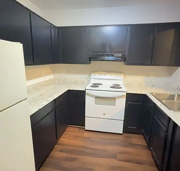 2710 W Kentucky St — Photo 11