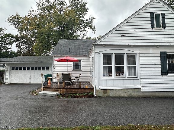 4th image of 466 Eastlawn St